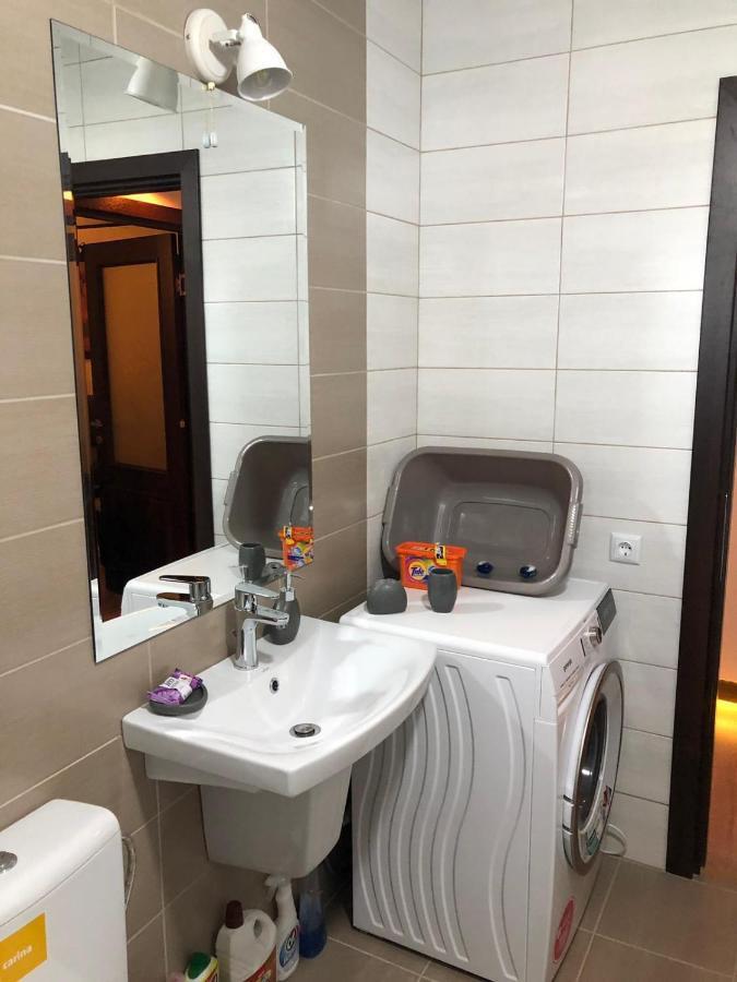 Kolonaki Domus Apartment 3 Iasi Bagian luar foto
