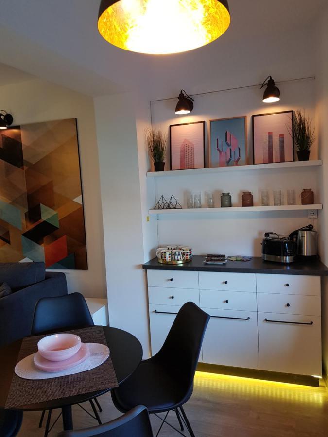 Kolonaki Domus Apartment 3 Iasi Bagian luar foto