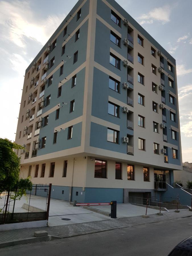 Kolonaki Domus Apartment 3 Iasi Bagian luar foto